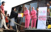 HUT Bhayangkara Ke79, Polres Indragiri Hilir Salurkan 200 Paket Sembako kepada Masyarakat Wilayah Pesisir Sungai Indragiri