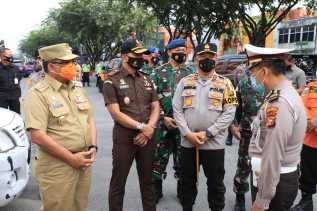 Cegah Penularan Covid-19 Pada Momen Nataru, Jenderal Idham Aziz Keluarkan Maklumat Kapolri