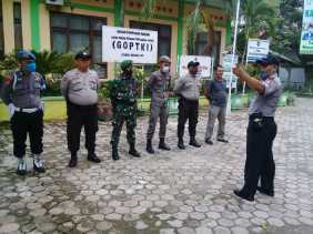 TNI Polri dan Satpol PP Bangkinang Kota Sisir Tempat Keramaian Cegah Covid-19