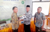 Lihat Bantuan Gedung 17 Tahun Lalu, Konjen Jepang Kunjungi SD Islam Plus YLPI Riau
