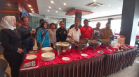 Tinjau Penginapan TC Atlet Porwil, Ketua KONI Riau Minta Hotel Tambah Variasi Makanan