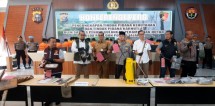 Hadirkan 24 Tersangka, Kapolda Riau Sampaikan Perkembangan Terkini Kasus Perambahan Kawasan TNTN