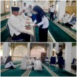 Tunaikan Ibadah Haji, Dua Guru SMAN 8 Pekanbaru Dilepas dengan Tepung Tawar