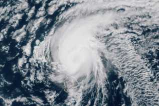Badai Terkuat di Bumi, Douglas, Mulai Dekati Hawaii