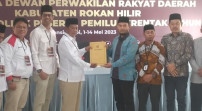 DPC Gerindra Rohil Ajukan Berkas Bacaleg, KPU : Lengkap, Benar dan Diterima