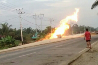 Pipa Gas Chevron di Bengkalis Riau Bocor hingga Semburkan Api