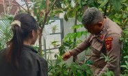 Panit Samapta Polsek Pekanbaru Kota Edukasi Remaja Manfaatkan Pekarangan untuk Ketahanan Pangan