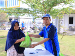 Idul Adha 1445 H, Masyarakat Sambut Bahagia Pembagian Paket Daging Kurban oleh PLN UID RKR