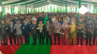 Dihadapan Wamenko Pangan, 418 Lulusan Resmi Dikukuhkan. Ini Pesan Rektor UMRI di Wisuda Ke- 30 UMRI