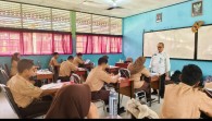 Ujian Hari Kedua Lancar, Aldela Pantau Asesmen Sumatif Akhir Jenjang di Dua Sekolah
