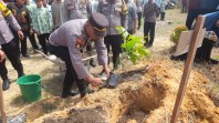 Polisi Tanam Harapan di Hari Bumi 2026, Kandis Bergerak untuk Masa Depan Hijau