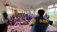 Ratusan Siswa SMPN 48 Pekanbaru Deklarasi Anti Narkoba Bersama BNN