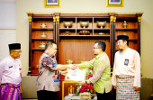 Pemprov Riau Terima Penghargaan Kepatuhan Penyelenggaraan Pelayanan Publik 2023