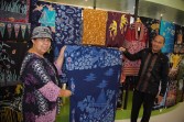 Rumah Tenun Arios Tampilkan Wastra Khas Kepri di KURMA 2026, Nasabah BRK Syariah Ini Dorong UMKM Naik Kelas
