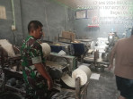 Kembali, Babinsa Koramil 01/Bangko, Dampingi UMKM Pembuat Mie di Kel. Bagan Barat