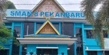 Adzra Siswa SMAN 8 Pekanbaru Raih Nilai Sempurna 100 TKA Mata Pelajaran Bahasa Indonesia