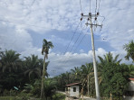 Negara Hadir, 24 KK Warga Dusun Terpencil di Kampar Riau Kini Nikmati Listrik PLN 24 Jam