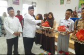 SMAN 8 Pekanbaru Salurkan Bansos Ramadhan Rp 143 Juta dengan 612 Penerima Paket Sembako