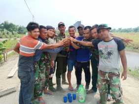 Masyarakat Di Kampung Aman Sampaikan Ucapan Terima Kasih Kepada Satgas TMMD