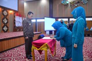 Pimpin Sertijab Ketua TPP PKK Pekanbaru, Pj Wali Kota Minta Kegiatan Kecamatan dan Kelurahan Lebih Diaktifkan