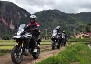 Nikmati Serunya Honda Bikers Adventure Camp di Area Objek Wisata Alam
