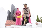 Momen HUT Bhayangkara Ke79, Kapolres Rohil Ziarah dan Tabur Bunga di Taman Makam Pahlawan