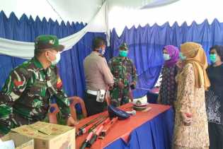 Babinsa Koramil 07/Kampar Terus Operasi PSBB di Posko Rimbo Panjang