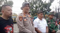 Kapolsek Binawidya Pimpin Goro Massal Antisipasi Banjir Musim Hujan, Alat Berat Dikerahkan