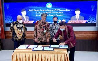 Sertijab Disaksikan Direktur SMP Kemendikbud Ristek, Wisma Endrimon Jabat Kepala BPMP Riau