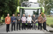 UIR Jadi Kampus Pertama di Indonesia Miliki Bus Marcedes Benz Jet 5