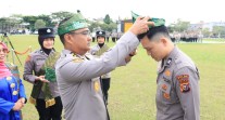 Kepala Biro SDM Polda Riau Lounching Penggunaan Tanjak dan Selempang bagi Personel, Berlaku Setiap Jumat