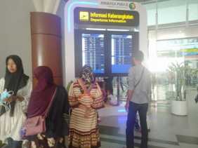 Penerbangan di Bandara SSK II Pekanbaru Delay Akibat Asap