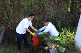 PLN Grup Riau Gelar Aksi Peduli Lingkungan, Kumpulkan 360 Kilogram Sampah dan Tanam 200 Pohon