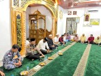 Polsek Bangko Cooling System di Masjid Al Fikri, Ajak Jamaah Shalat dan Yasinan Bersama