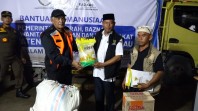 BAZNAS Rohil Serahkan Bantuan Bencana Alam Untuk Masyarakat Solok