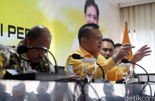 PD-PAN-PKB Beri Sinyal Poros Ketiga, Golkar Fokus Menangkan Jokowi