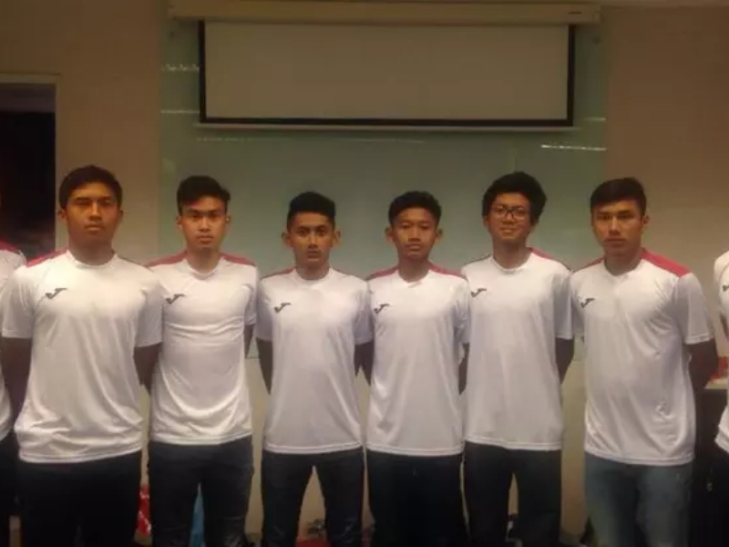 8 Anak Indonesia Siap Berangkat ke Spanyol untuk Berlatih Sepak Bola