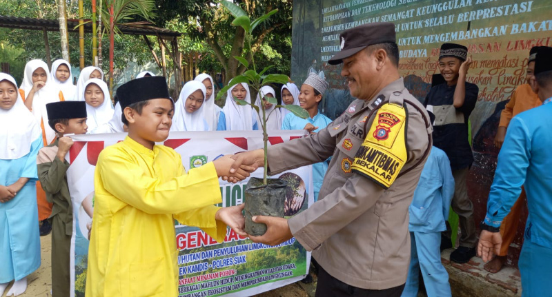 Polsek Kandis Gelar Edukasi Green Policing di SDN 015: Menanam Kesadaran Lingkungan Sejak Dini