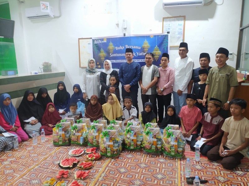 Bank Rohil Berbagi Takjil, Santuni Anak Yatim hingga Buka Puasa Bersama