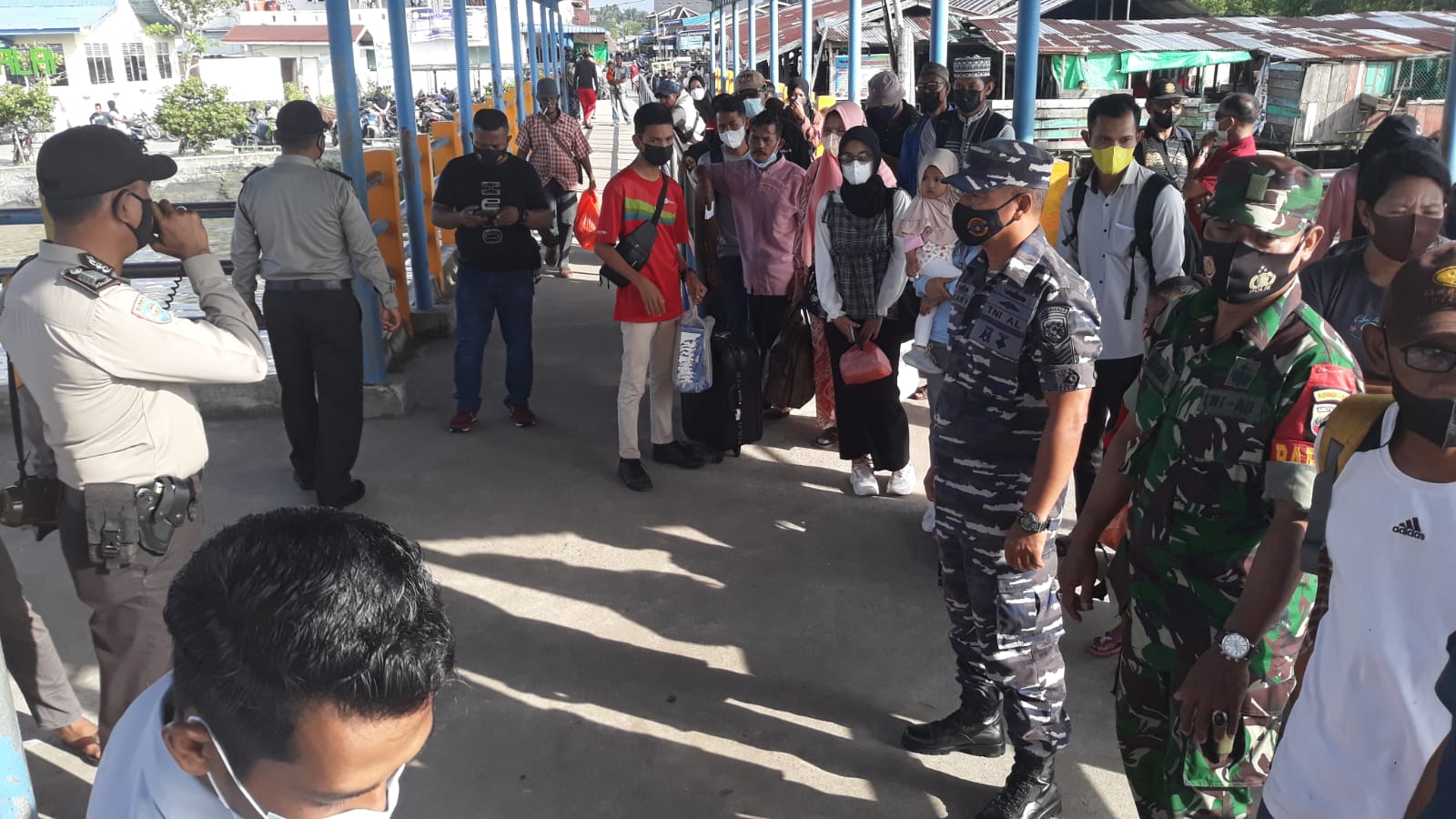 Polsek Kuala Kampar Siagakan Personel di Pos Pantau PPKM Pelabuhan