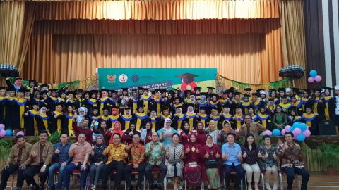 KBRI Singapura Wisuda 583 Pekerja Indonesia Anggota Pelatihan P3K