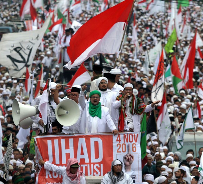 Di Survei, Koalisi Jokowi Lebih Dominan Dibanding 'Koalisi 212'