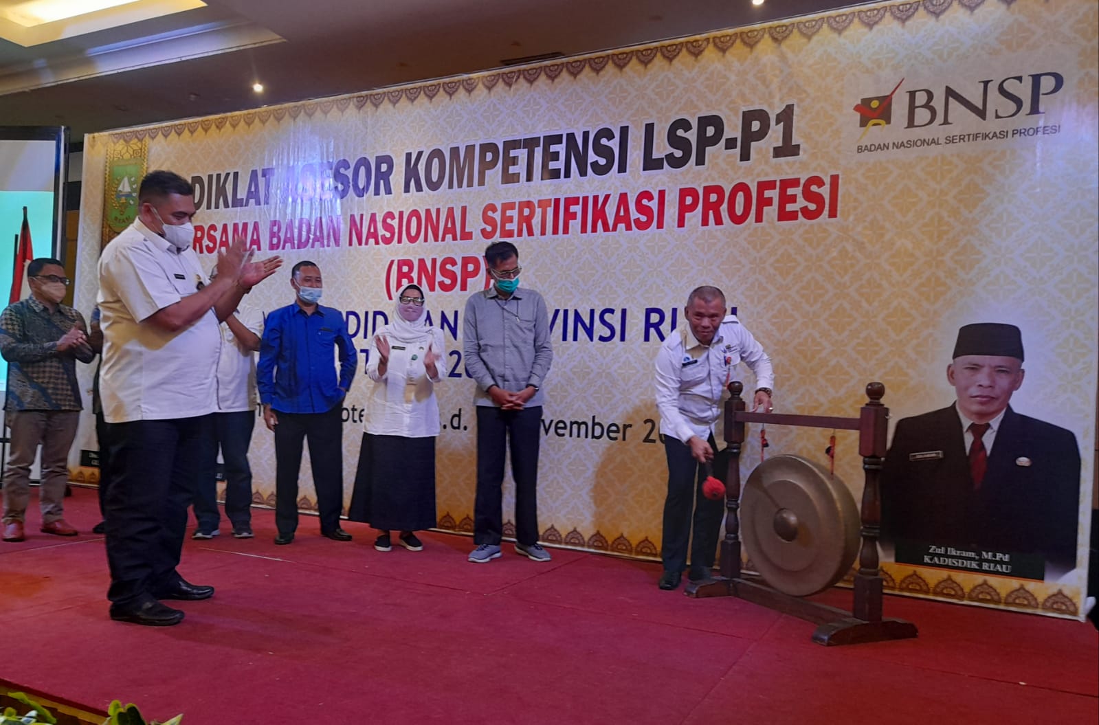 Guru SMK Ikuti Diklat Asesor Kompetensi LSP-P1, Kadisdik Riau: Guru Tersertifikasi Asesor Terus Meningkat