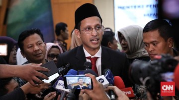 Nadiem Soal SPP via Gopay: Bukan Urusan Kemendikbud