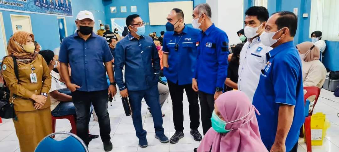 Dihadiri Irfan Herman, DPD PAN Kota Pekanbaru Melakukan Vaksinasi Covid- 19