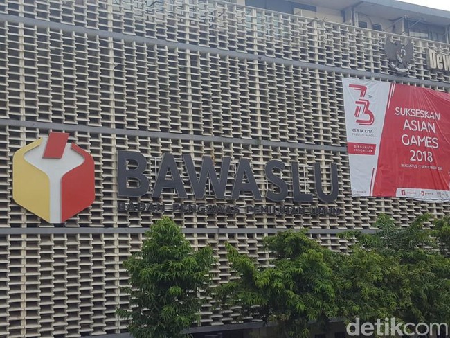 Jokowi Dilaporkan ke Bawaslu, TKN: Kubu Prabowo Belum Terima Kalah Debat