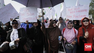 Neno Warisman Diadang, Barisan Emak-emak Akan Demo Jokowi