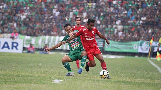 Bak Jatuh Tertimpa Tangga, Usai Kalah dari PSMS Pemain Persija Mandi Pake Air Mineral