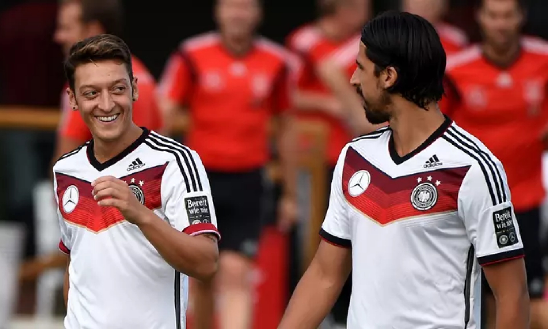 Sami Khedira Siap Reuni dengan Mesut Ozil di Arsenal