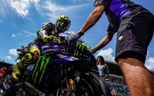 Rossi Akui Yamaha Kini Sudah Tak Mampu Bersaing dengan Rival